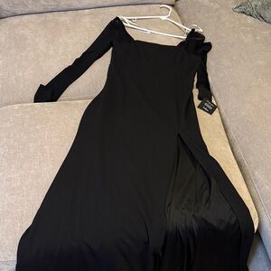 Lulu's Black Long Sleeve Gown